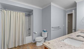 76 Lakehurst Dr, Coventry, RI 02816