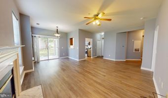 5947 FOUNDERS HILL Dr 103, Alexandria, VA 22310