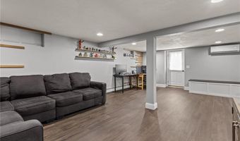 33 Fairhaven Rd, Cumberland, RI 02864