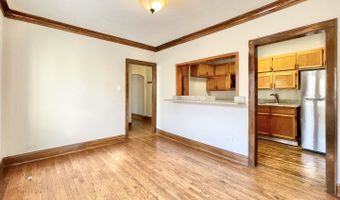 314 N Maple Ave 2S, Oak Park, IL 60302