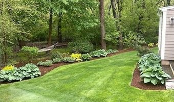 22 Lantern Ln, Barrington, RI 02806