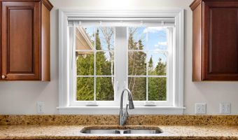 183 Skyline Rd, Bangor, ME 04401