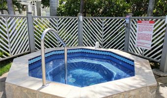373 Mananai Pl 44T, Honolulu, HI 96818