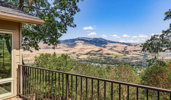 290 Skycrest Dr, Ashland, OR 97520