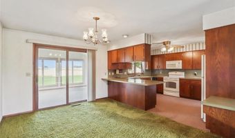71 Railroad St, Atkins, IA 52206