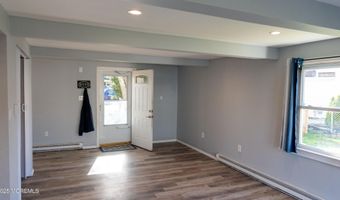 6 Reno Ct, Barnegat, NJ 08005