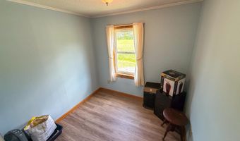 284 Cross Rd, Bradford, VT 05033