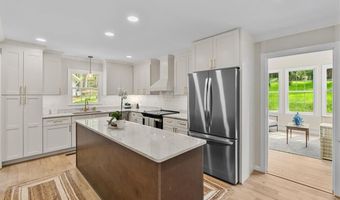 714 Edgewood Rd, Asheboro, NC 27205
