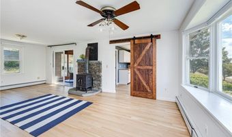 22 JH Dwyer Dr, Middletown, RI 02842