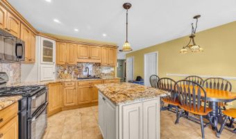 180 Minna Ave, Avenel, NJ 07001