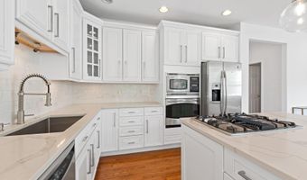 20056 NORTHVILLE HILLS Ter, Ashburn, VA 20147
