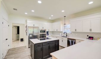 111 Oak Leaf Trl, Benton, LA 71006