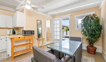 298 Moomuku Pl, Honolulu, HI 96821