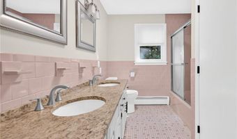44 Village Ave, Cranston, RI 02920