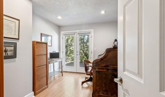 19190 Pinehurst Rd, Bend, OR 97703