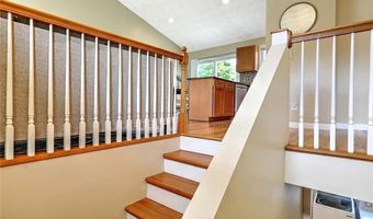 5 Craigie Ave, Johnston, RI 02919