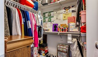 4002 SW Flatrock Cv, Bentonville, AR 72713