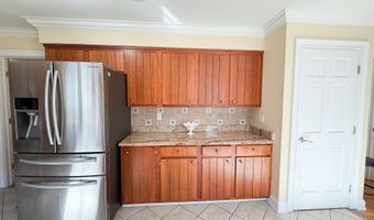 14 E Gate Rd, Danbury, CT 06811