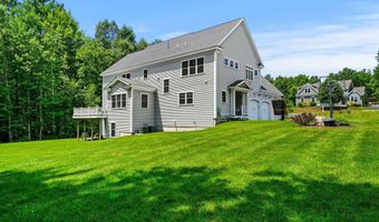 32 Settlers Ct, Bedford, NH 03110