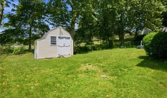 10 Kerins Ter, Newport, RI 02840