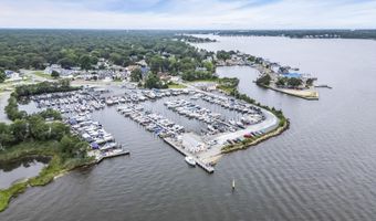 99 Holly Ln, Bayville, NJ 08721