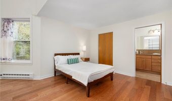 421 Bellevue Ave 2A, Newport, RI 02840