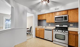 1735 Portsmith Ln 8-3, Arlington Heights, IL 60004