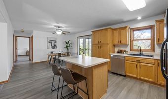 13294 212th Ave, Anamosa, IA 52205