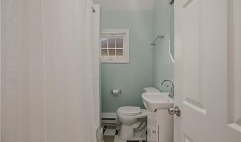191 3rd St, Newport, RI 02840
