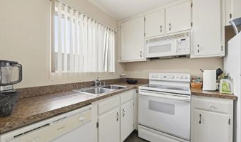 2566 White Oak Pl 6, Escondido, CA 92027