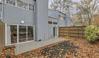 17756 NW LAKEWAY Ct, Beaverton, OR 97006
