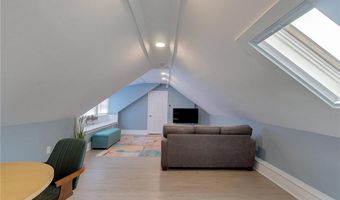 382 Spring St 3, Newport, RI 02840