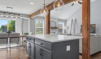 709 Flame Way, Baldwin City, KS 66006