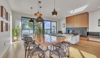 160 Park Pl, Arnolds Park, IA 51331