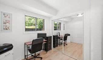 55 SKYHILL Rd 101, Alexandria, VA 22314