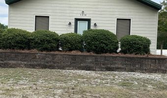 1214 Wylie St, Camden, SC 29020