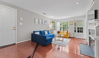 7501 ASHBY Ln J, Alexandria, VA 22315
