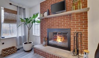 299 Scenic Dr, Blakeslee, PA 18610