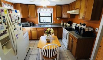 58 William St, Andover, NJ 07801
