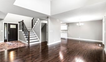 2516 White Oak Dr, Ames, IA 50014