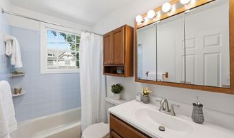 9223 ADELAIDE Dr, Bethesda, MD 20817