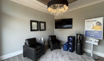 777 E Algonquin Rd, Algonquin, IL 60102