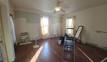 121 N 10th St, Atchison, KS 66002