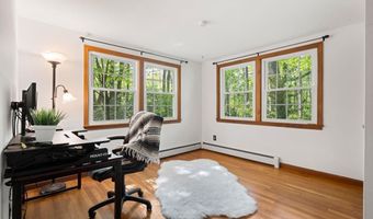 12 Lord Jeffrey Dr, Amherst, NH 03031