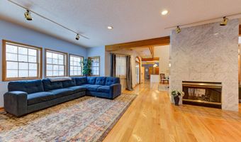 9 University Pl, Amsterdam, NY 12010