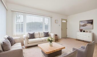 3422 Great Neck Rd, Amityville, NY 11701