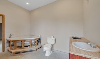 535 KESTERSON Ct, Rockaway Beach, OR 97136