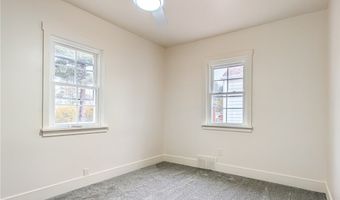 1872 Pickle Rd, Akron, OH 44312