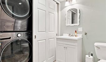 1 Teakwood Dr, Cumberland, RI 02864