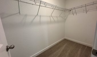 190 Peeps Ct, Adkins, TX 78101